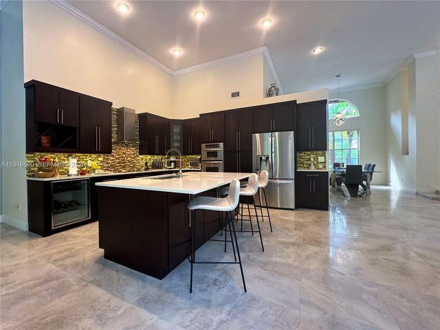 375 Sabal Way, Weston, FL 33326