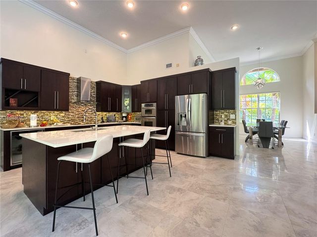 375 Sabal Way, Weston, FL 33326