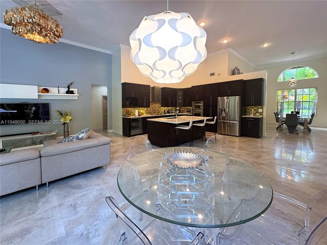 375 Sabal Way, Weston, FL 33326