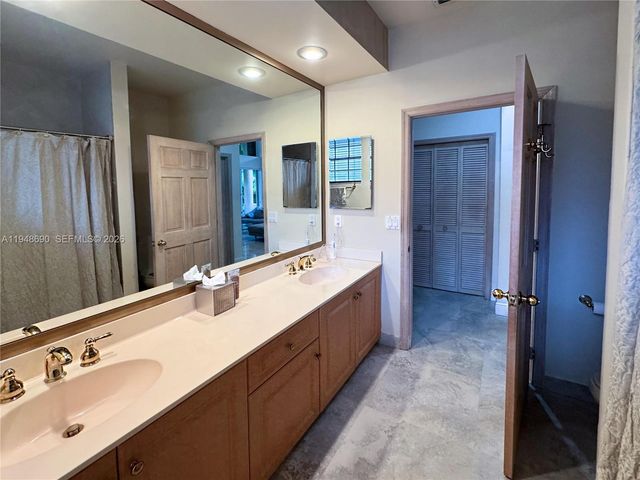 375 Sabal Way, Weston, FL 33326