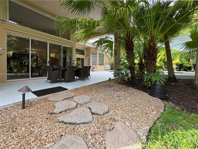 375 Sabal Way, Weston, FL 33326