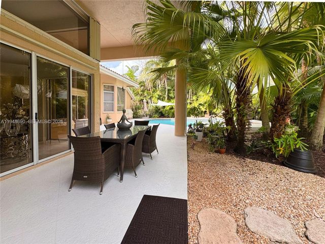 375 Sabal Way, Weston, FL 33326