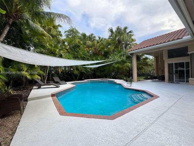 375 Sabal Way, Weston, FL 33326