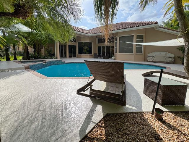 375 Sabal Way, Weston, FL 33326