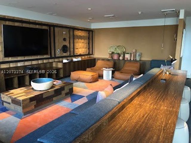 121 NE 34th St 1001, Miami, FL 33137