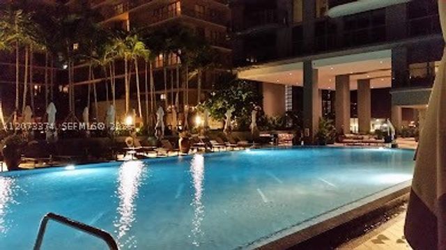 121 NE 34th St 1001, Miami, FL 33137
