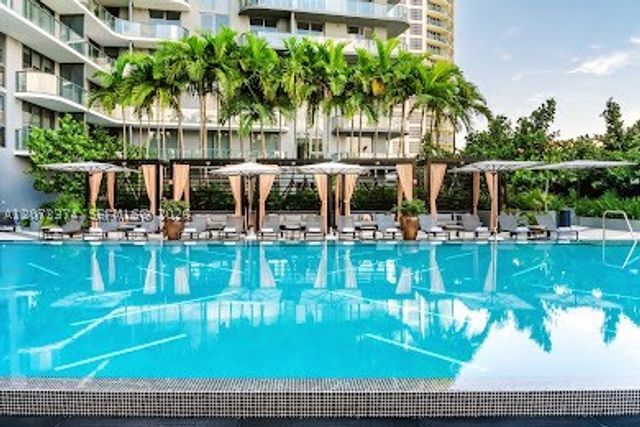 121 NE 34th St 1001, Miami, FL 33137