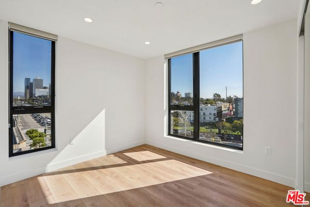 10431 Santa Monica Boulevard 204, Los Angeles, CA 90025