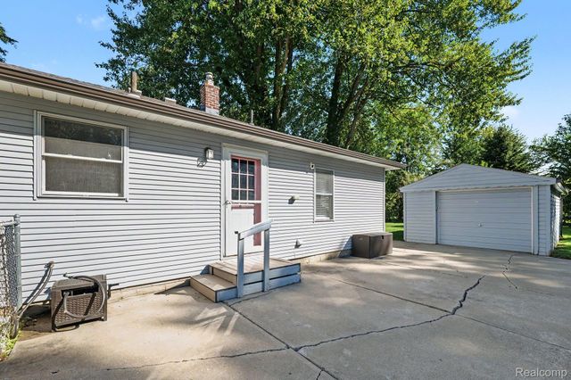 39276 Charbeneau Street, Clinton Charter Township, MI 48036