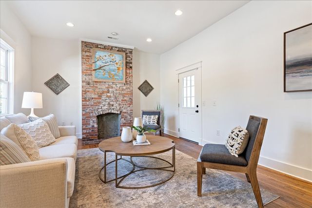 1411 10th Ave, N, Nashville, TN 37208