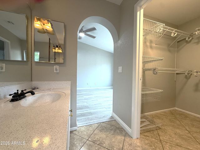 1139 N GRANITE Street, Gilbert, AZ 85234