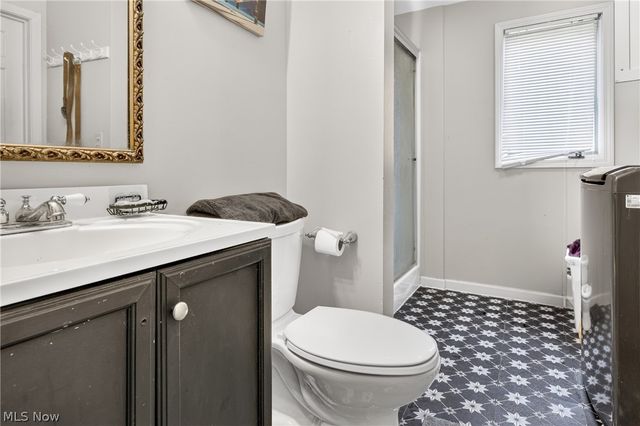2801 Reeves Road NE, Warren, OH 44483