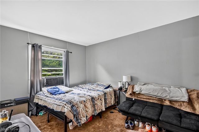2801 Reeves Road NE, Warren, OH 44483