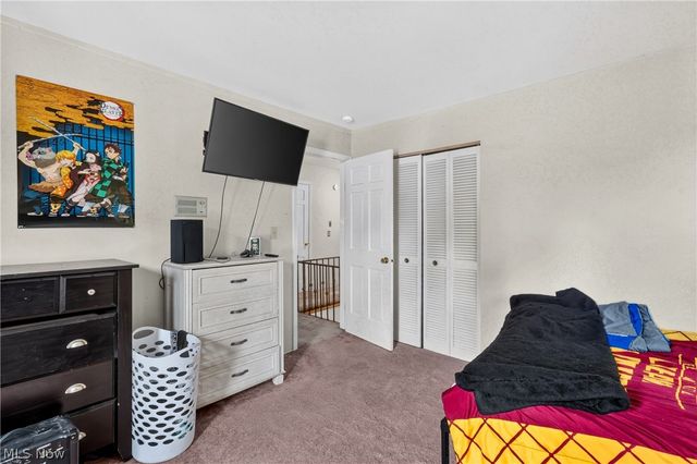2801 Reeves Road NE, Warren, OH 44483