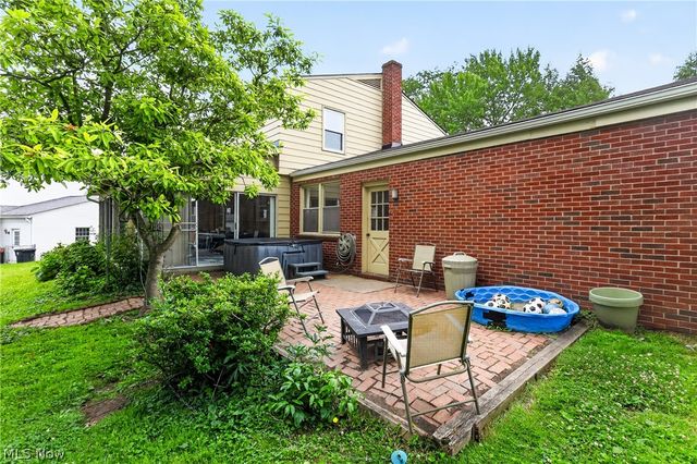 2801 Reeves Road NE, Warren, OH 44483