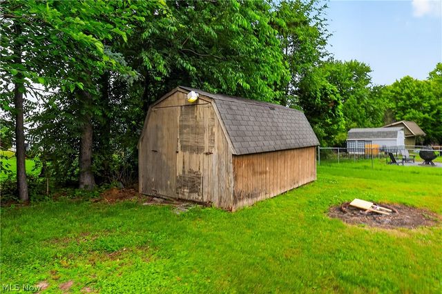 2801 Reeves Road NE, Warren, OH 44483