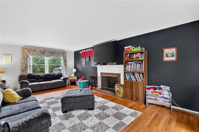 2801 Reeves Road NE, Warren, OH 44483