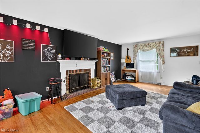 2801 Reeves Road NE, Warren, OH 44483