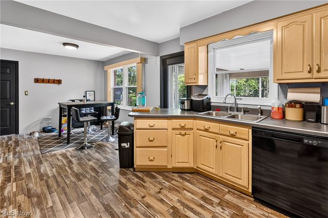 2801 Reeves Road NE, Warren, OH 44483