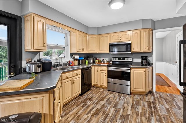 2801 Reeves Road NE, Warren, OH 44483