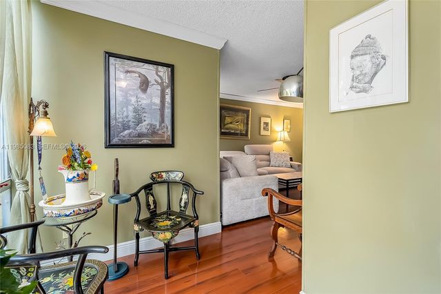 200 172nd St 319, Sunny Isles Beach, FL 33160