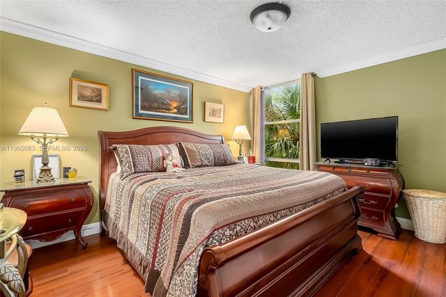 200 172nd St 319, Sunny Isles Beach, FL 33160