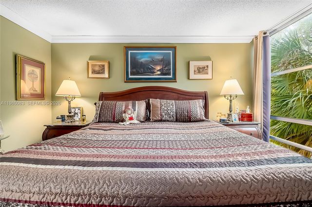 200 172nd St 319, Sunny Isles Beach, FL 33160