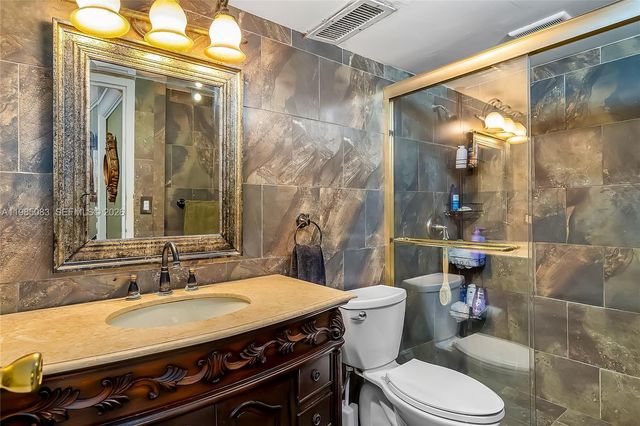 200 172nd St 319, Sunny Isles Beach, FL 33160