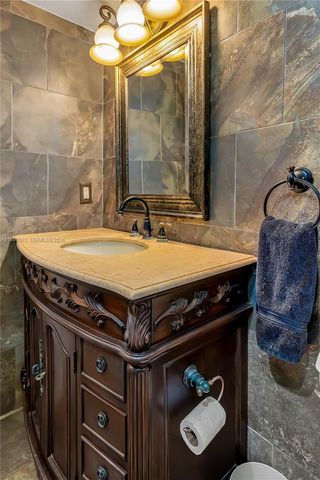 200 172nd St 319, Sunny Isles Beach, FL 33160