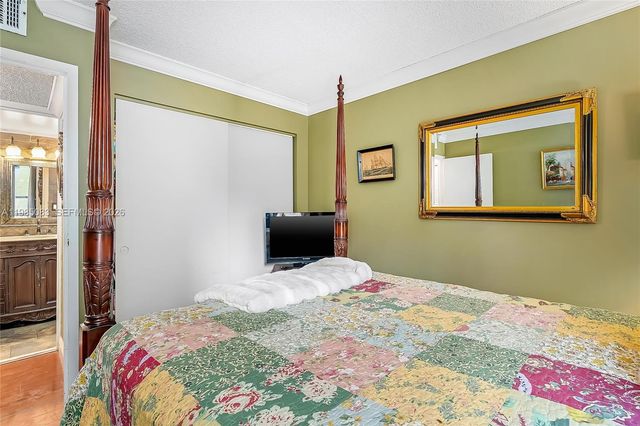 200 172nd St 319, Sunny Isles Beach, FL 33160