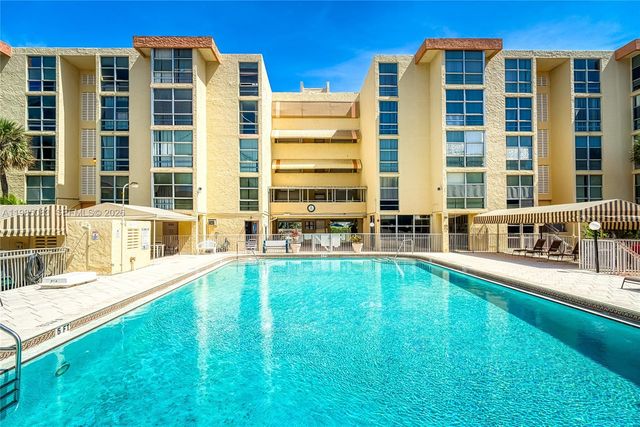 200 172nd St 319, Sunny Isles Beach, FL 33160