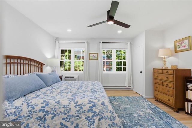 3454 MARTHA CUSTIS DR, Alexandria, VA 22302