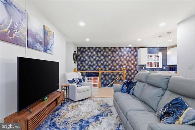 3454 MARTHA CUSTIS DR, Alexandria, VA 22302