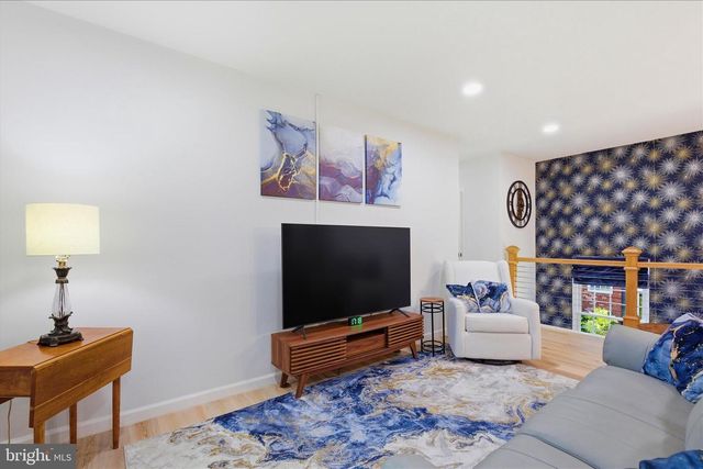 3454 MARTHA CUSTIS DR, Alexandria, VA 22302