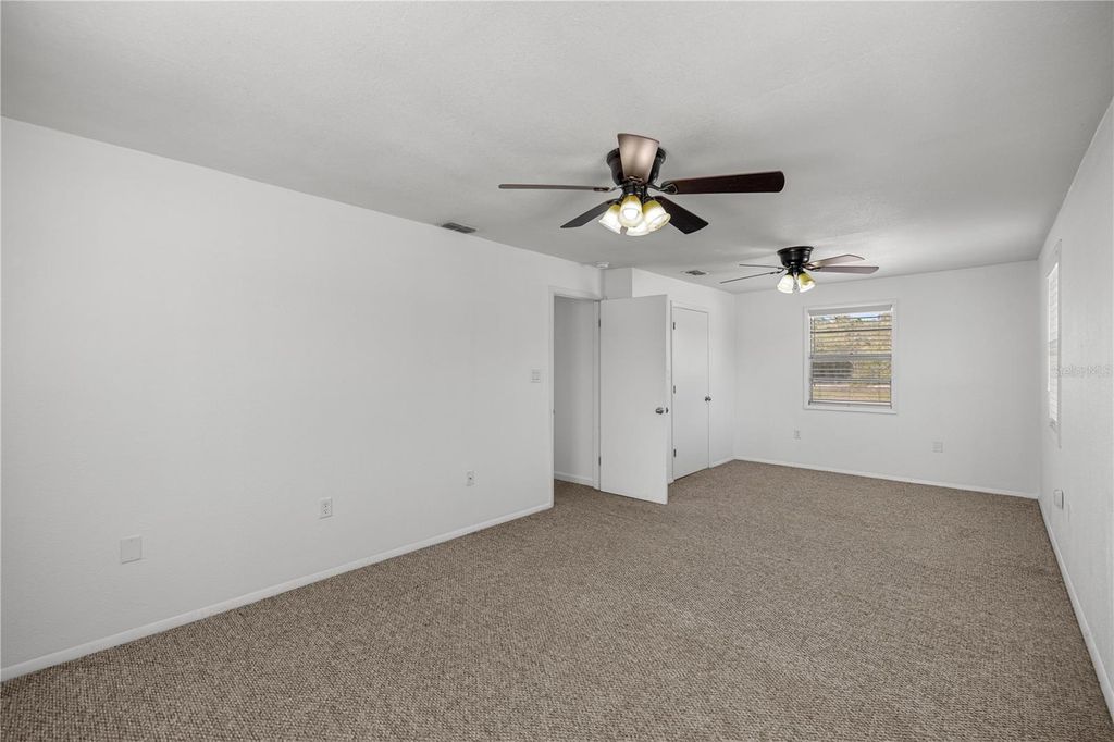 Image 14 of property listing at 2800 SW 141ST COURT, Ocala, FL 34481