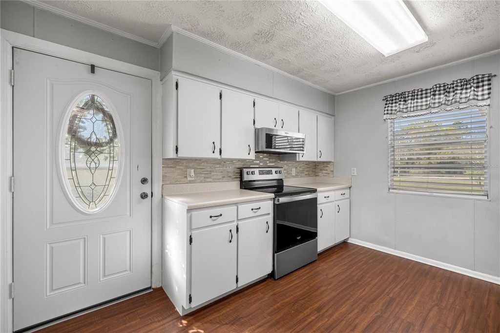 Image 6 of property listing at 2800 SW 141ST COURT, Ocala, FL 34481