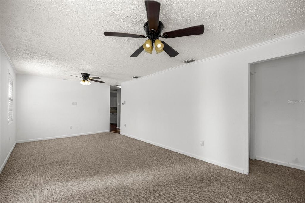 Image 10 of property listing at 2800 SW 141ST COURT, Ocala, FL 34481