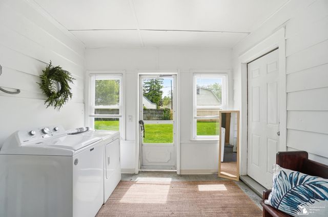 15592 Cedar Street, Monroe, MI 48161