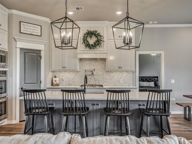 2801 Heather Haven, Moore, OK 73160