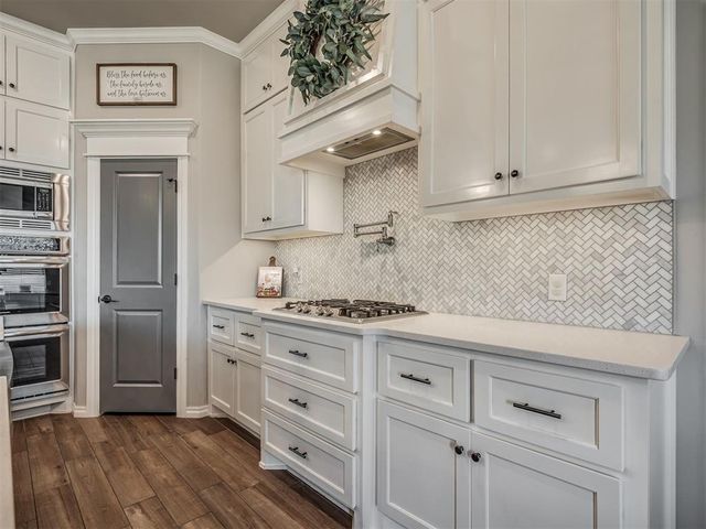 2801 Heather Haven, Moore, OK 73160