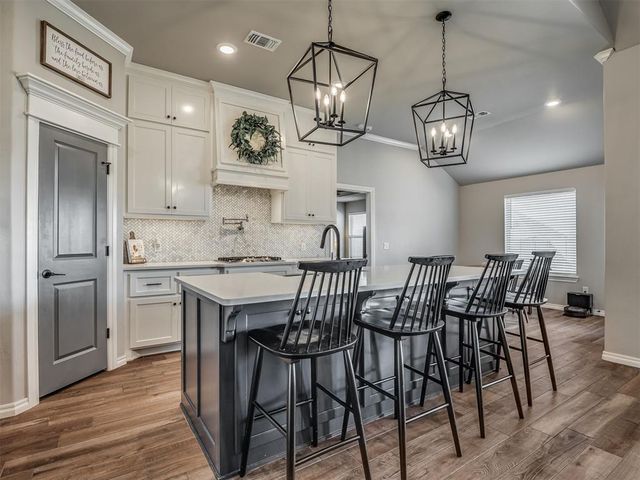 2801 Heather Haven, Moore, OK 73160