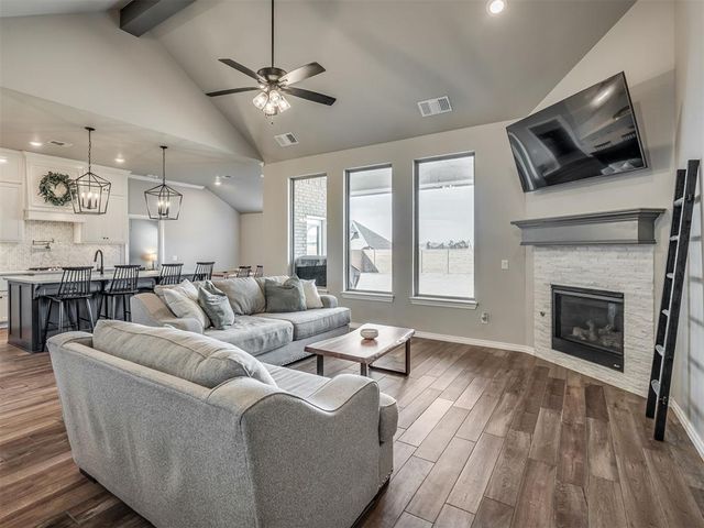 2801 Heather Haven, Moore, OK 73160