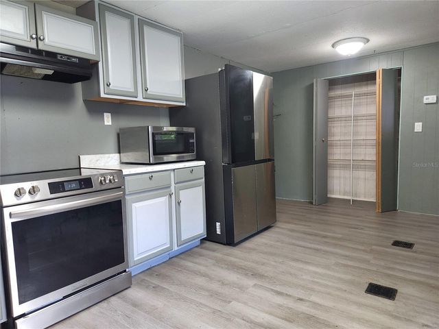 900 NW 42ND PLACE, Ocala, FL 34475