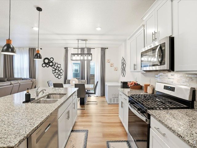 876 King St, Brighton, CO 80603