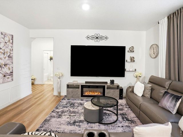 876 King St, Brighton, CO 80603
