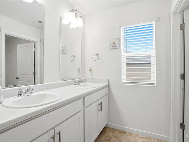 876 King St, Brighton, CO 80603