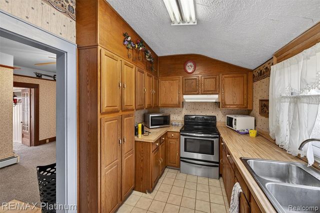 215 Washington Street, Byron, MI 48418