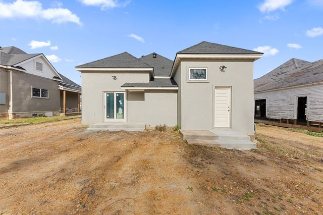 1237 Bonham Street, Paris, TX 75460