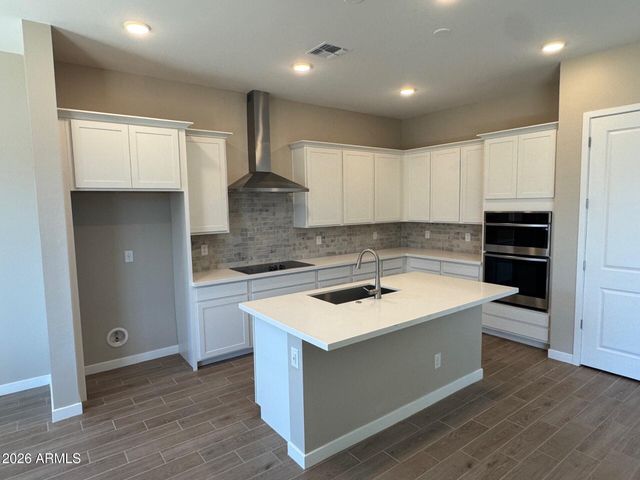 6991 E BRUSHY BILL Road, San Tan Valley, AZ 85143