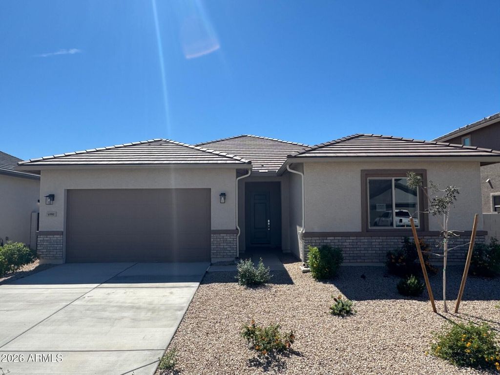 6991 E BRUSHY BILL Road, San Tan Valley, AZ 85143
